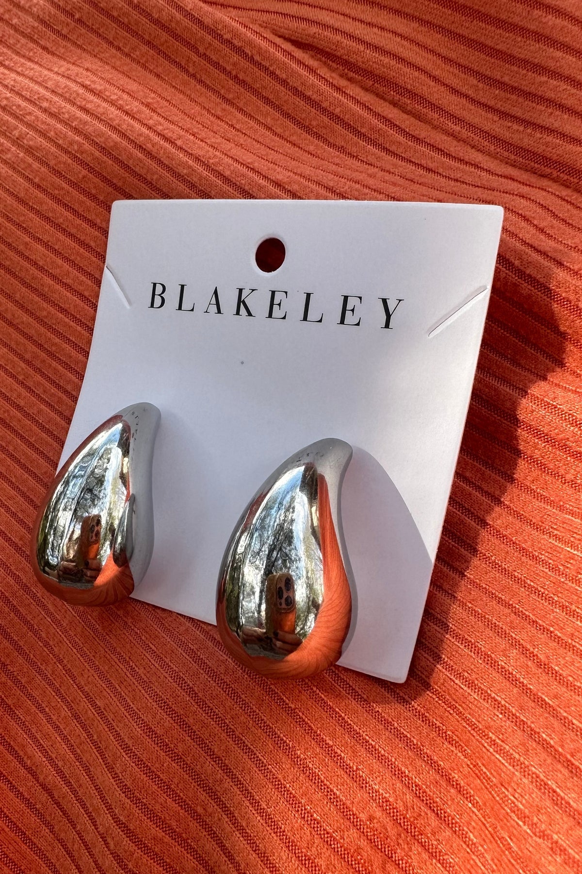 CLAIRE TEARDROP EARRINGS