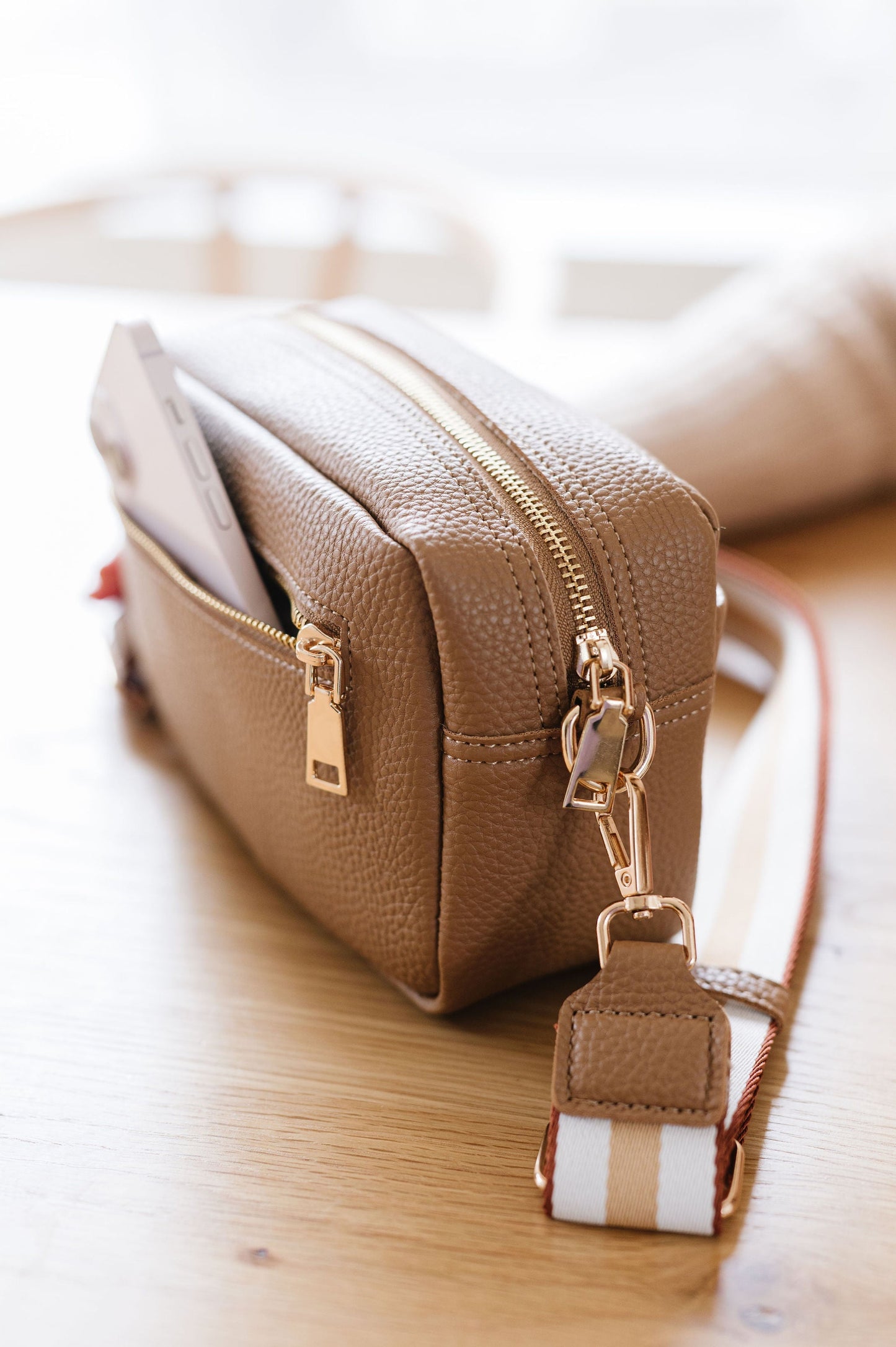 WILLOW CONVERTIBLE CROSSBODY