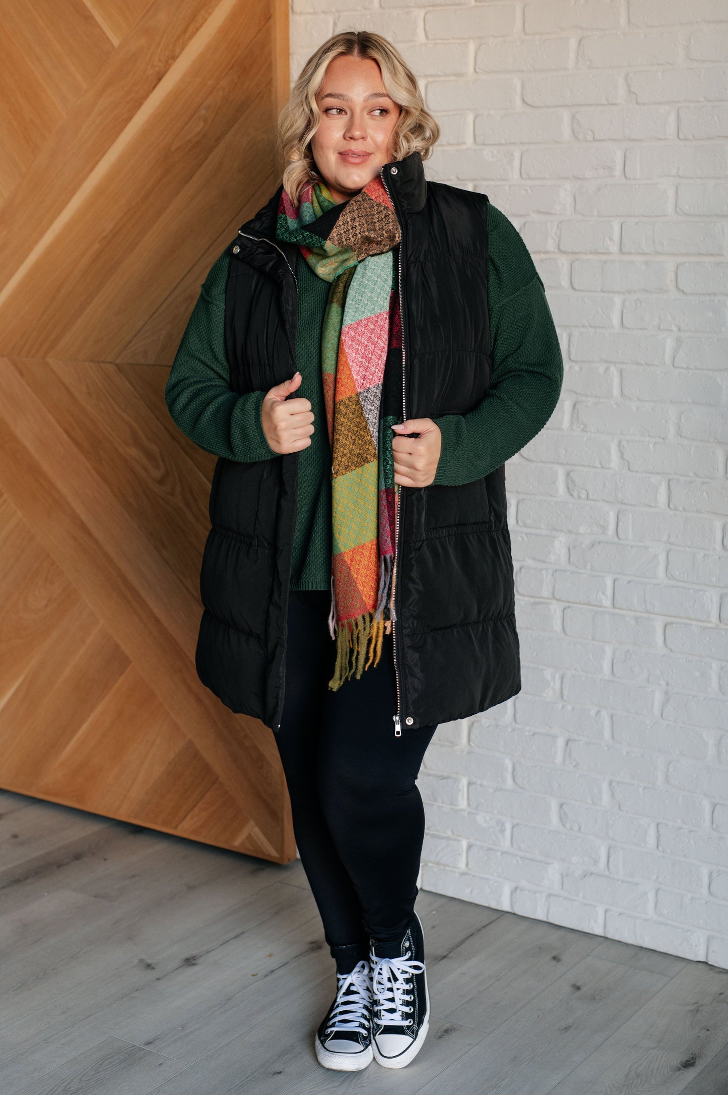 KEEP ME COZY CHECKERED FRINGE SCARF (BERRY)