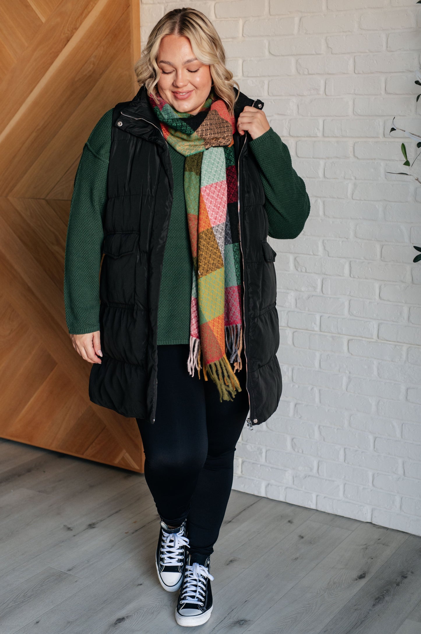 KEEP ME COZY CHECKERED FRINGE SCARF (BERRY)
