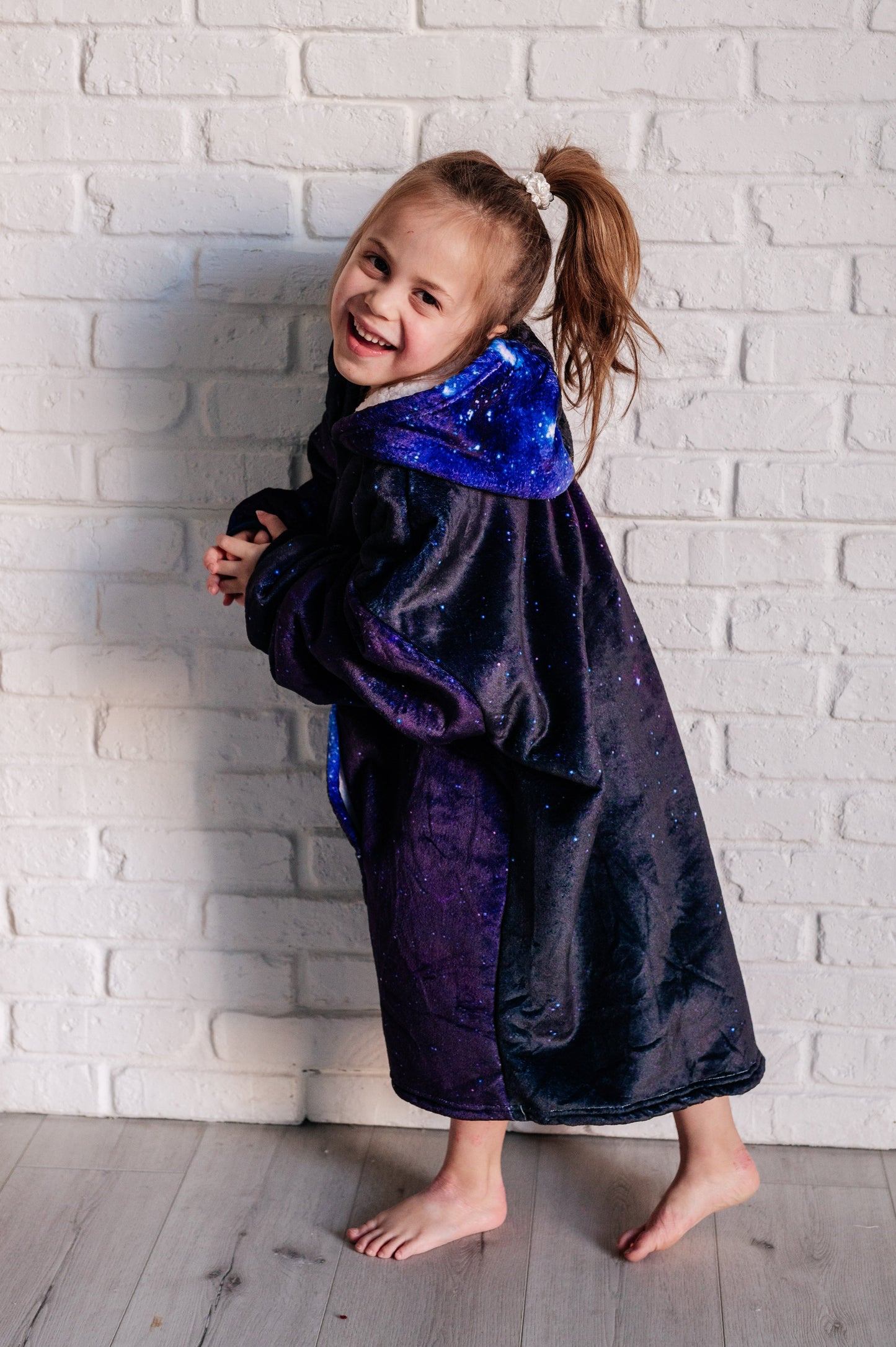 KIDS OVERSIZED HOODIE BLANKET (STARRY SKY)