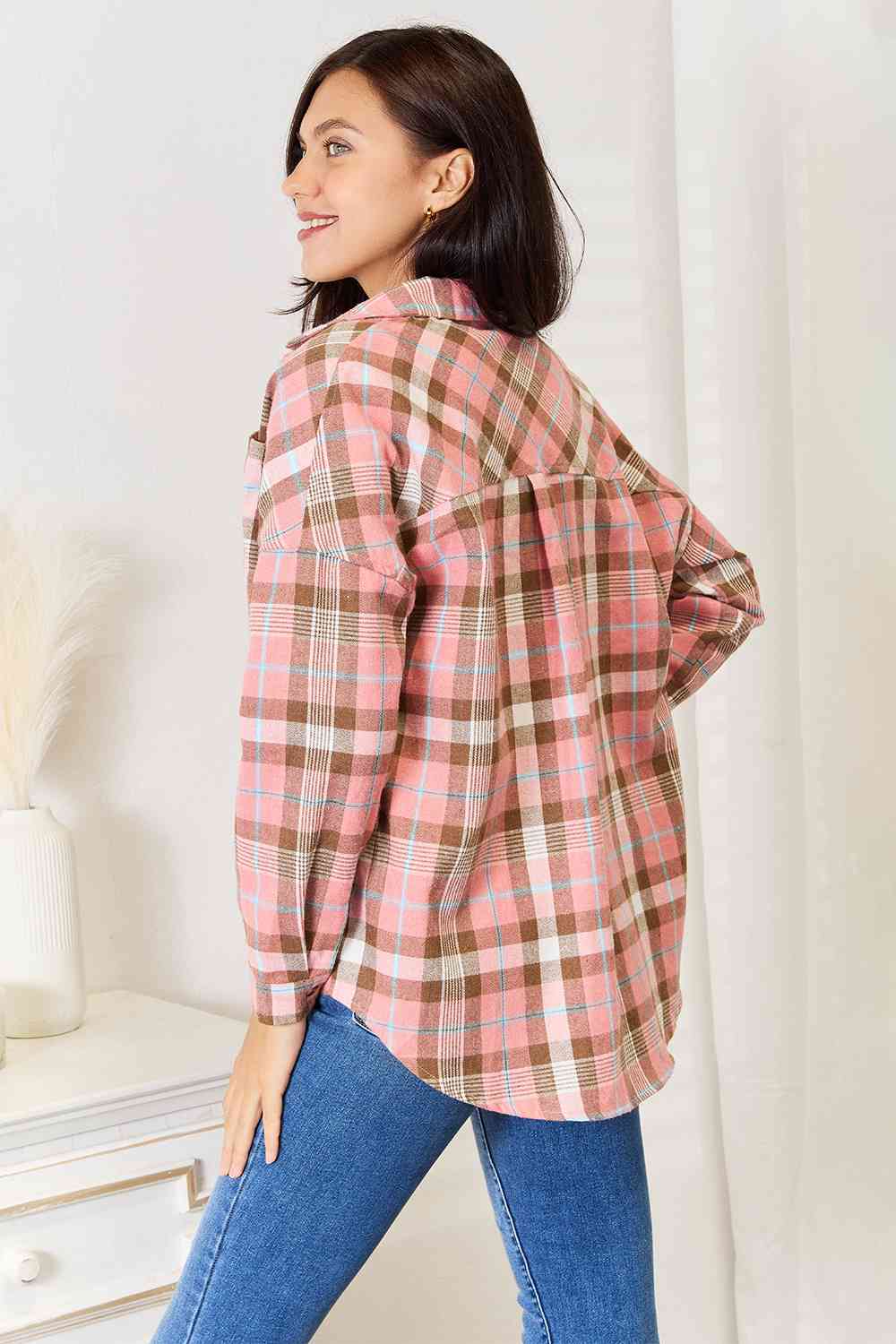 CHIC PLAID BUTTON DOWN