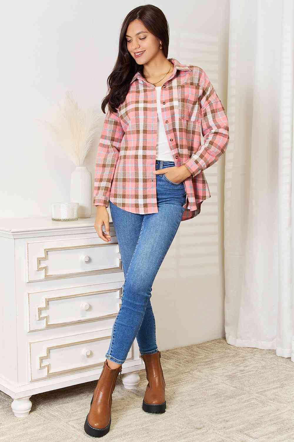 CHIC PLAID BUTTON DOWN