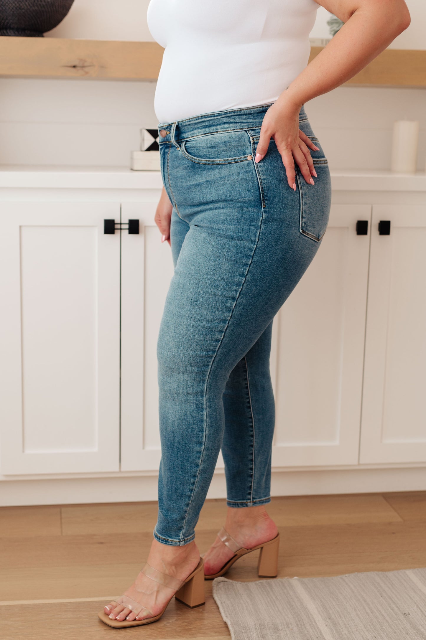 BRYANT HIGH RISE THERMAL JUDY BLUE JEANS