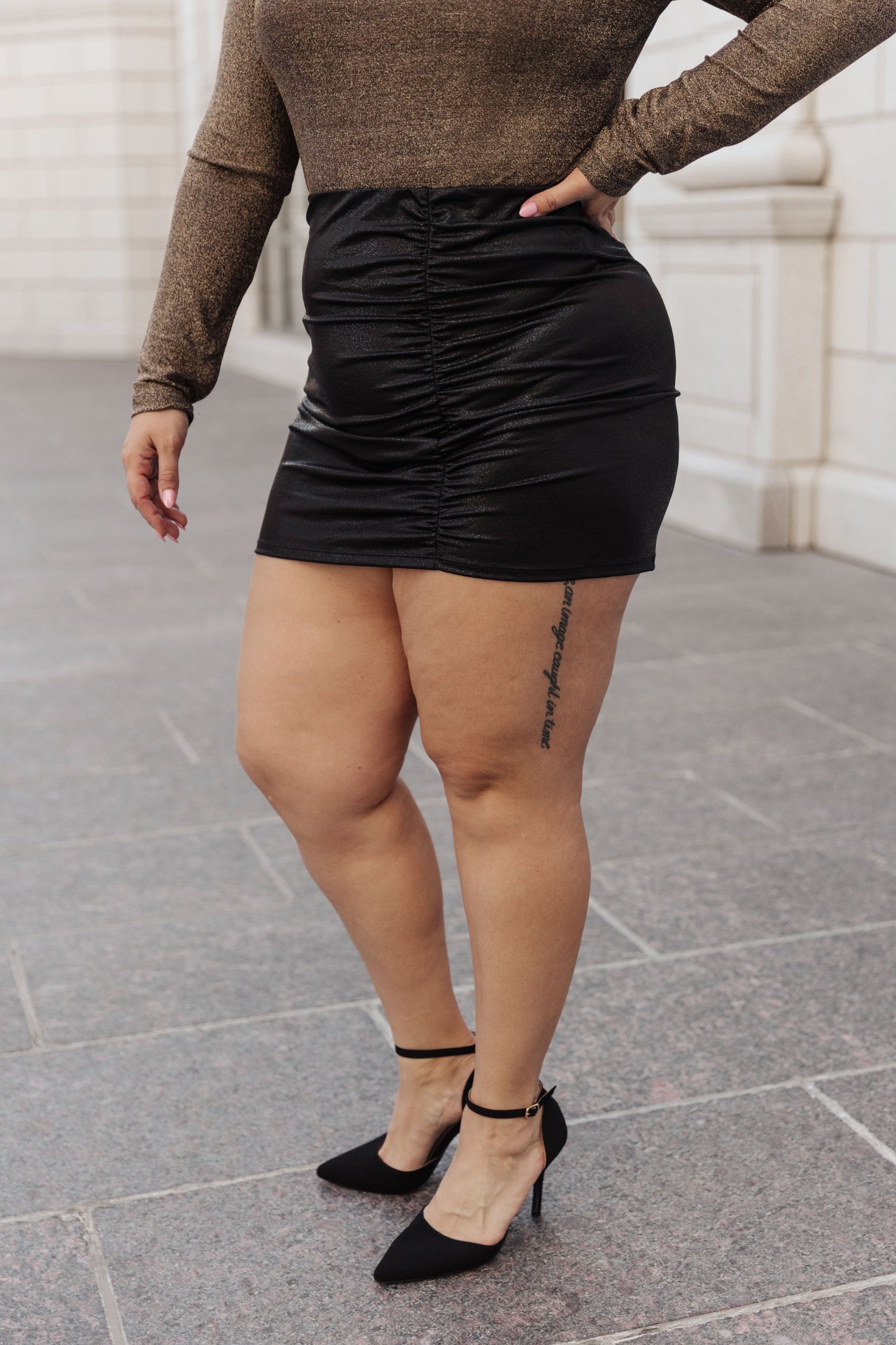 PRETTY PEBBLE MINI SKIRT