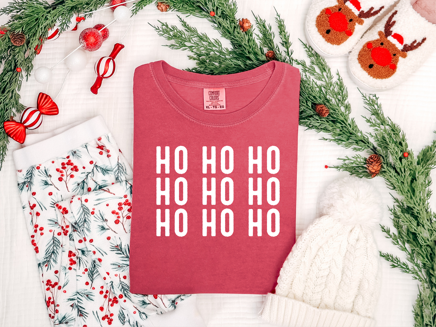 HO HO HO GRAPHIC TEE + SWEATSHIRT