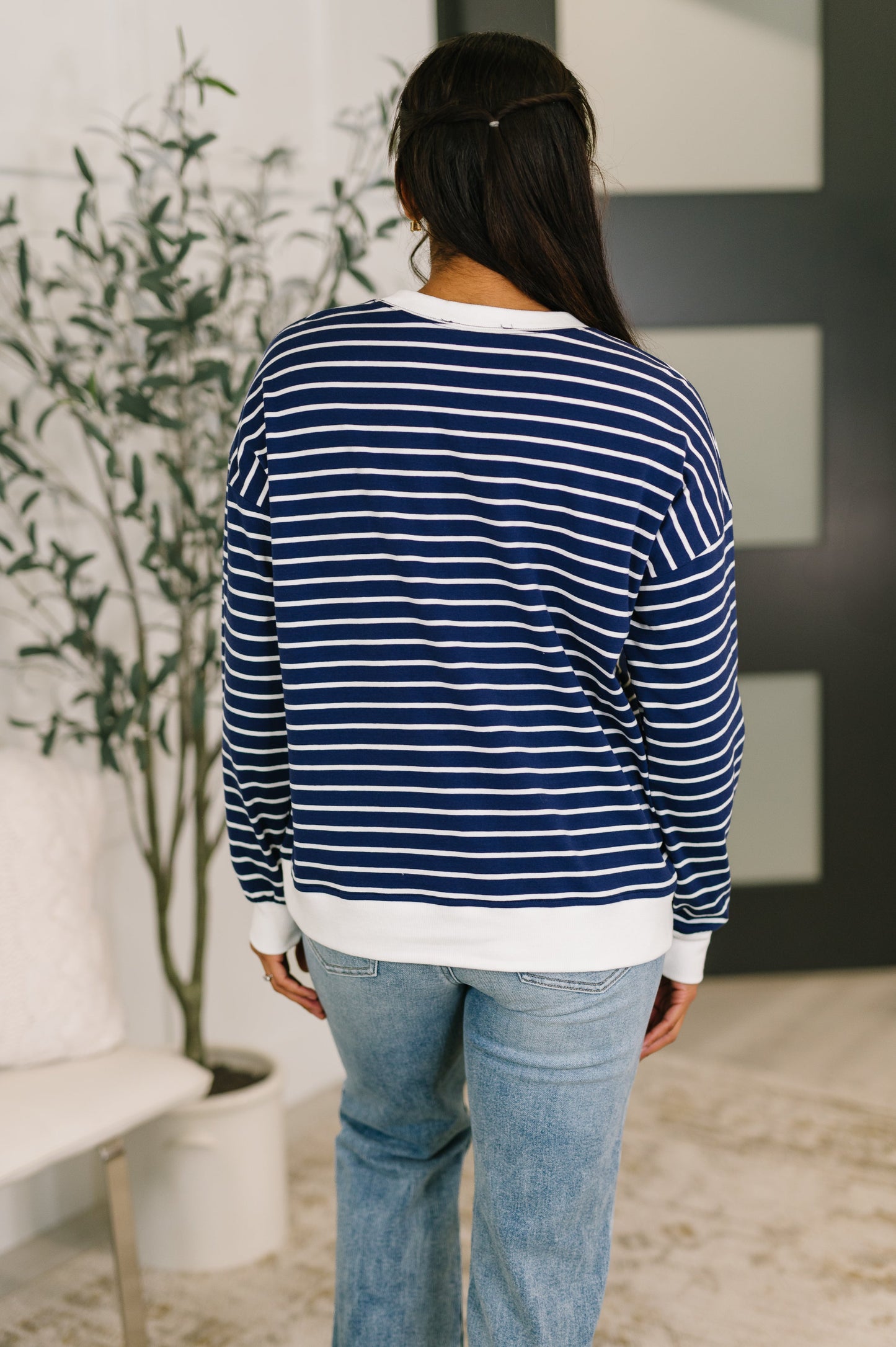 ALMOST THERAPEUTIC PULLOVER (NAVY)