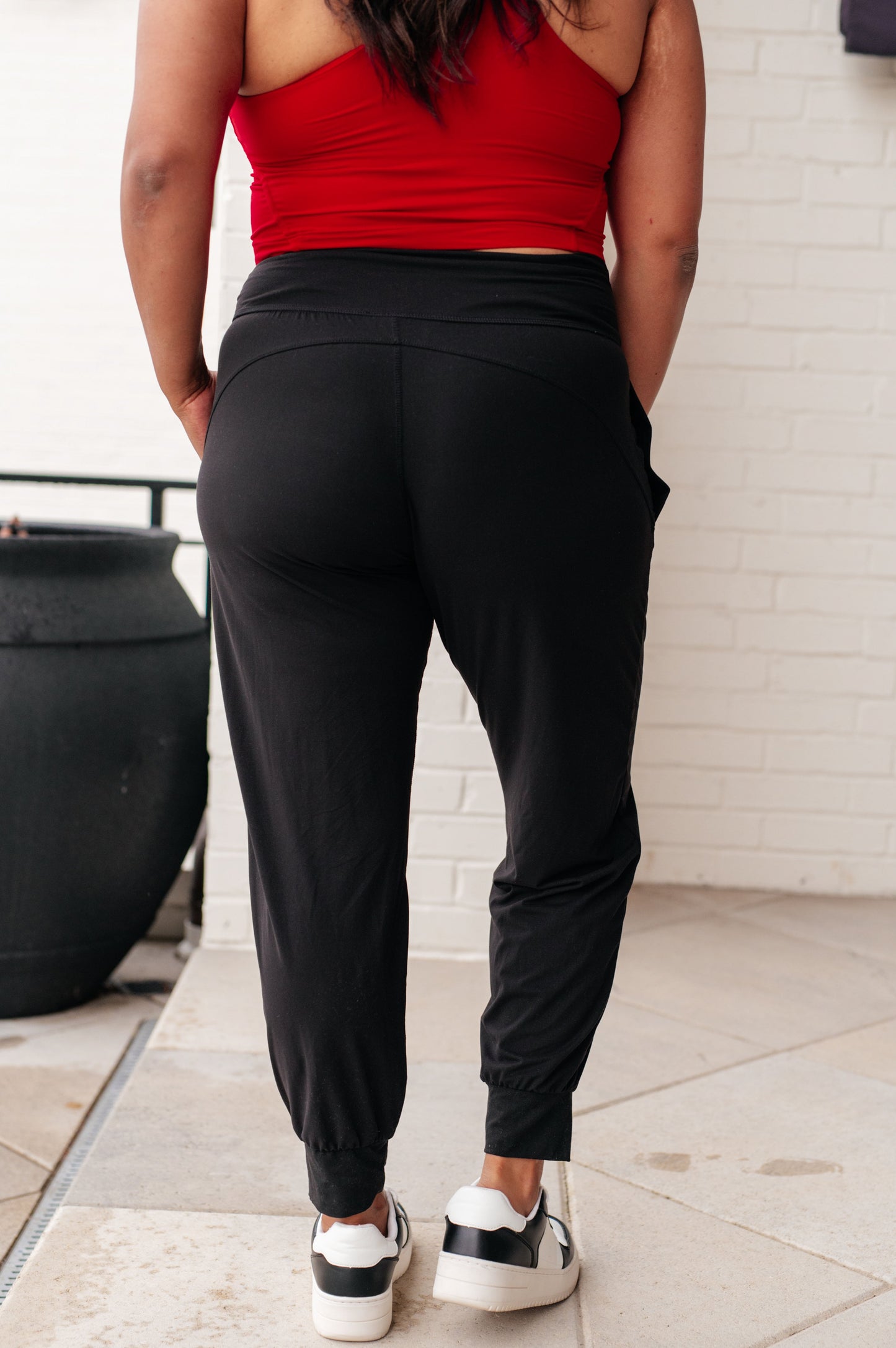 ALWAYS ACCELERATING JOGGERS (BLACK)