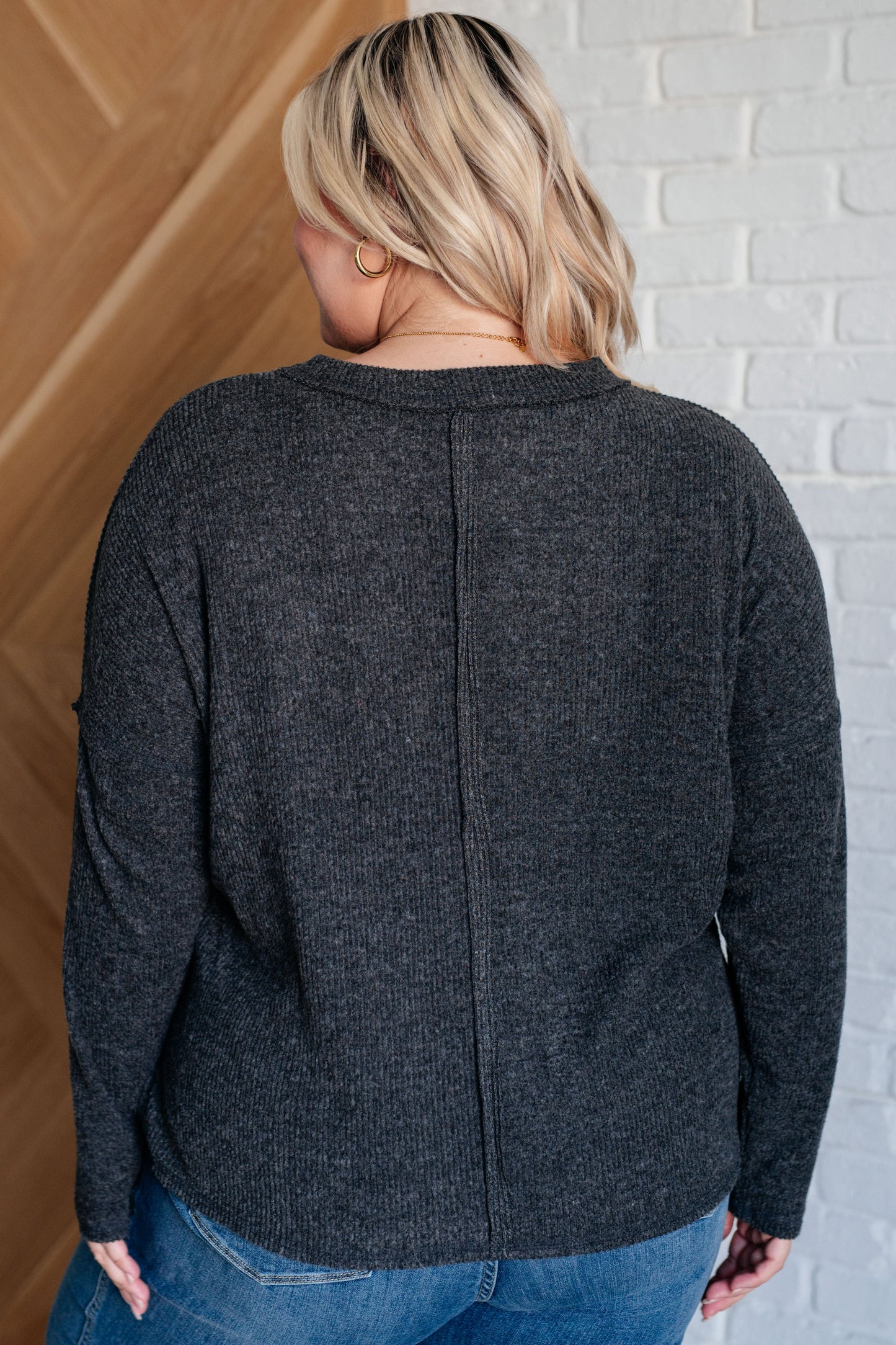 CASUAL TUESDAY LIGHTWEIGHT SWEATER (HEATHERED BLACK)