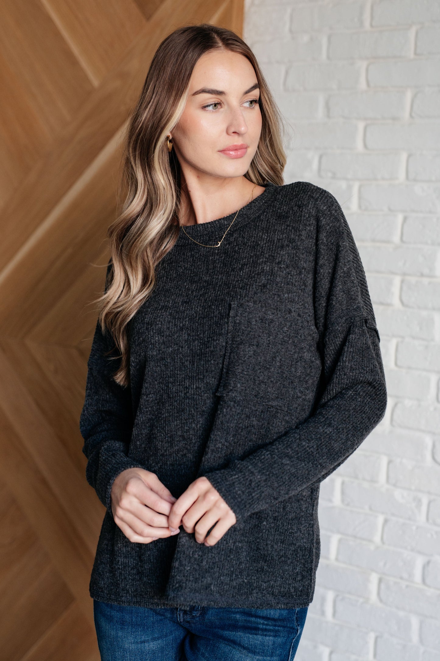 CASUAL TUESDAY LIGHTWEIGHT SWEATER (HEATHERED BLACK)