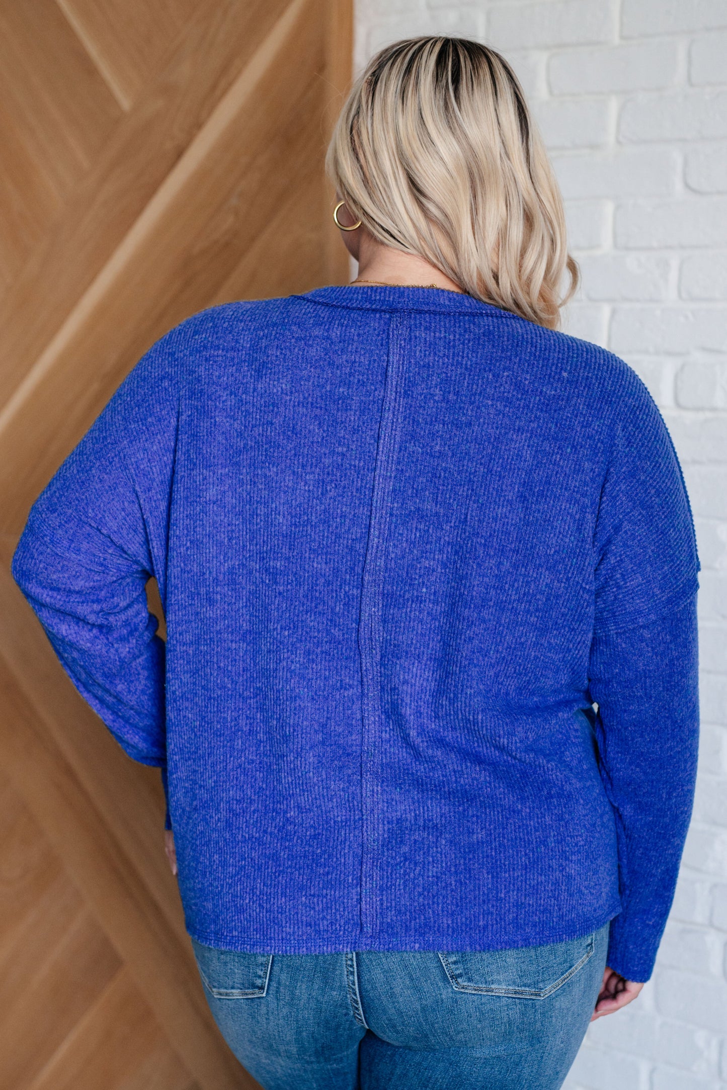 CASUAL TUESDAY LIGHTWEIGHT SWEATER (BLUE)