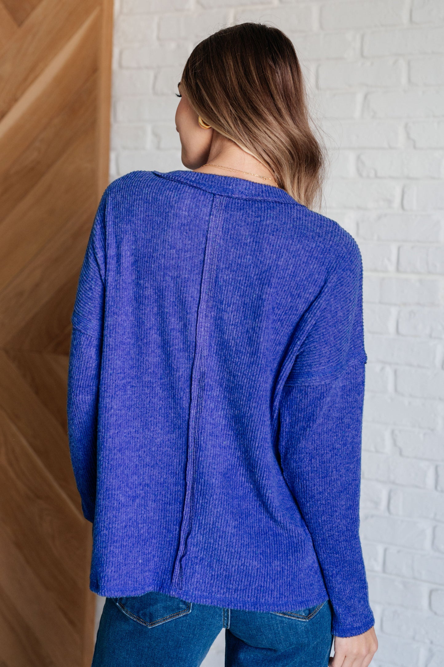 CASUAL TUESDAY LIGHTWEIGHT SWEATER (BLUE)