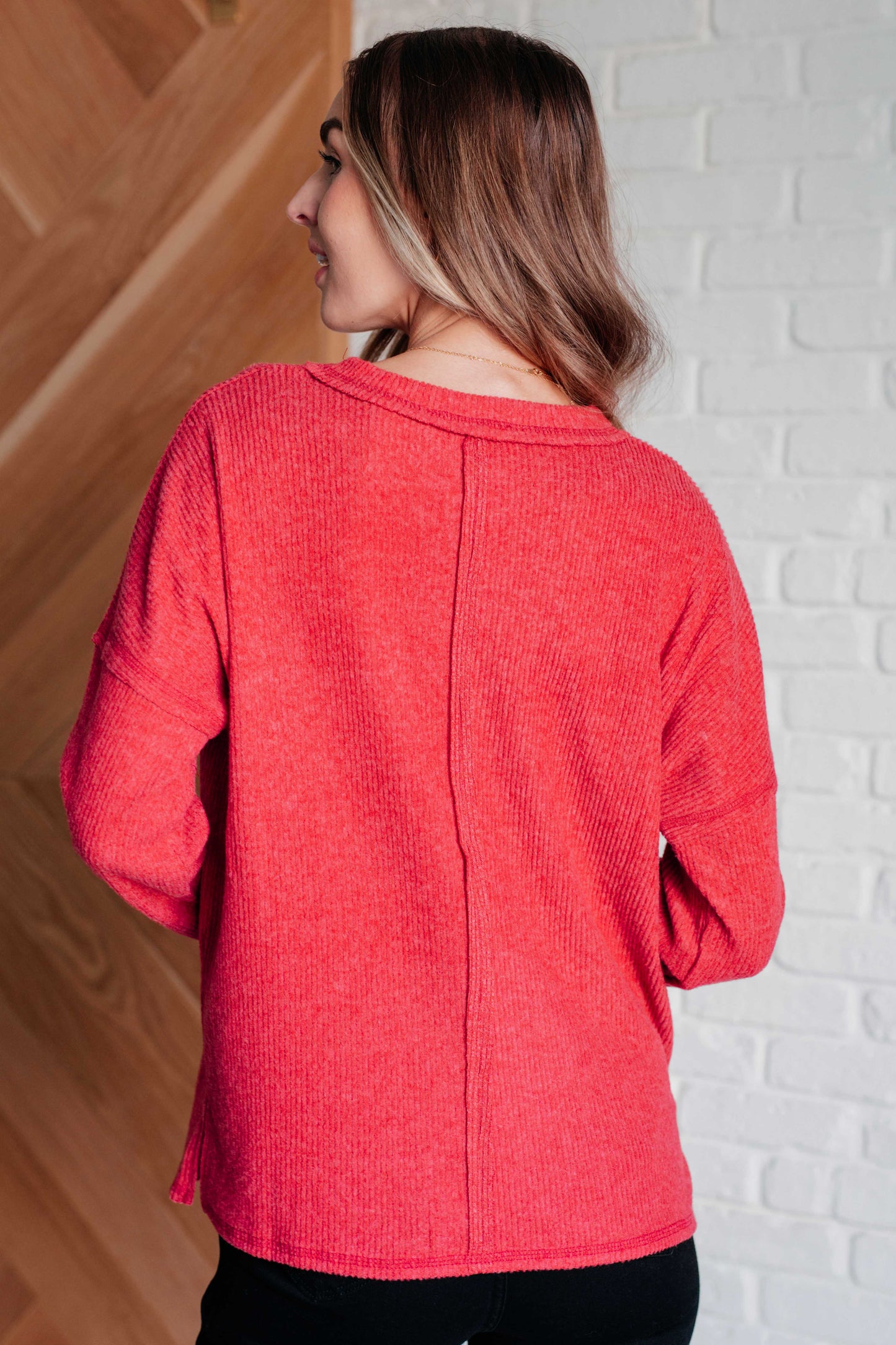 CASUAL TUESDAY LIGHTWEIGHT SWEATER (RED)