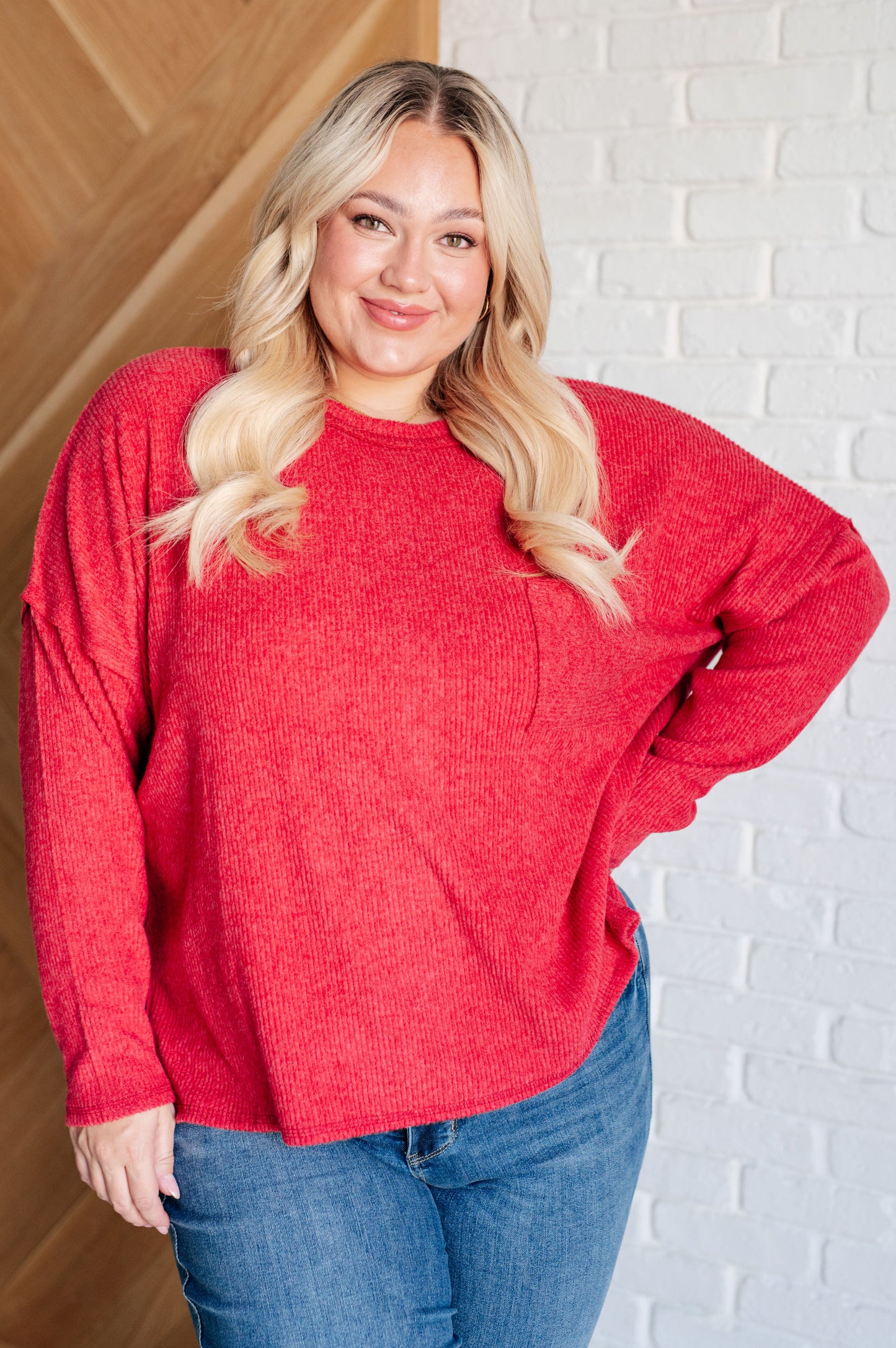 CASUAL TUESDAY LIGHTWEIGHT SWEATER (RED)