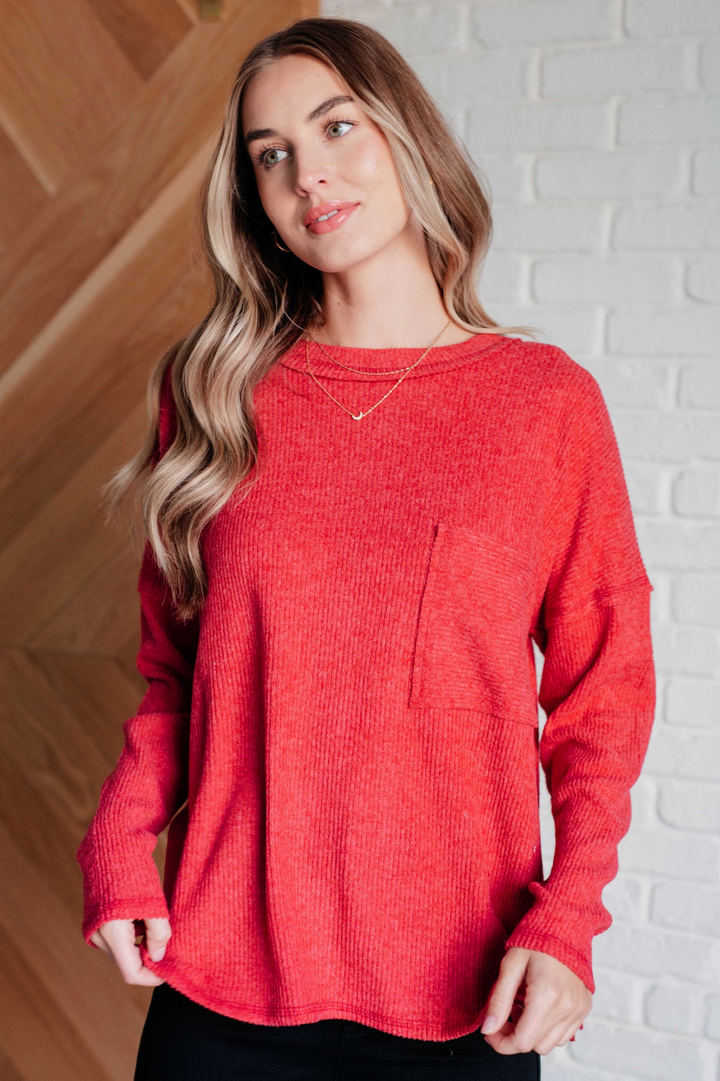 CASUAL TUESDAY LIGHTWEIGHT SWEATER (RED)