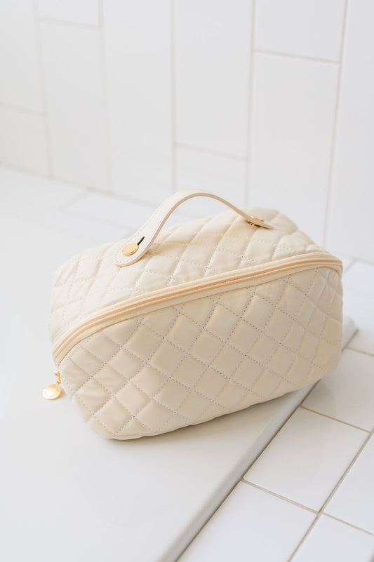 QUILTED MAKEUP BAG (CREAM)