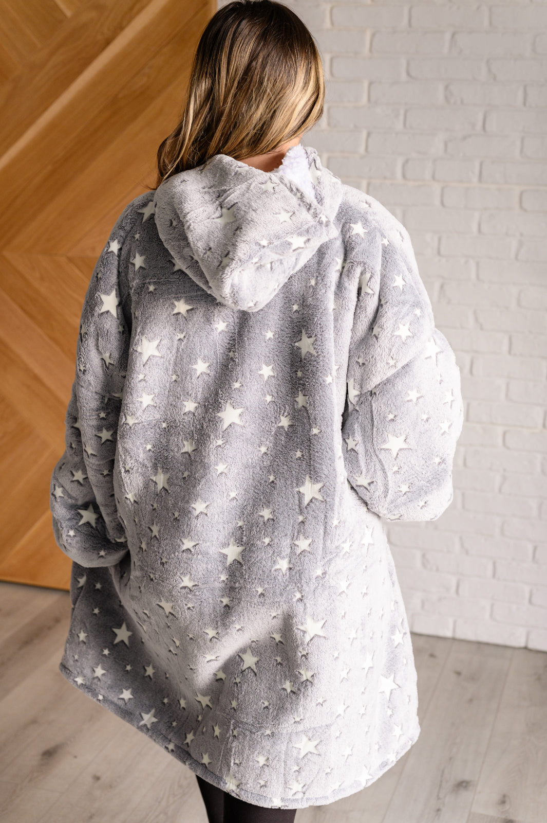 ADULT OVERSIZED BLANKET HOODIE (GREY STARS)