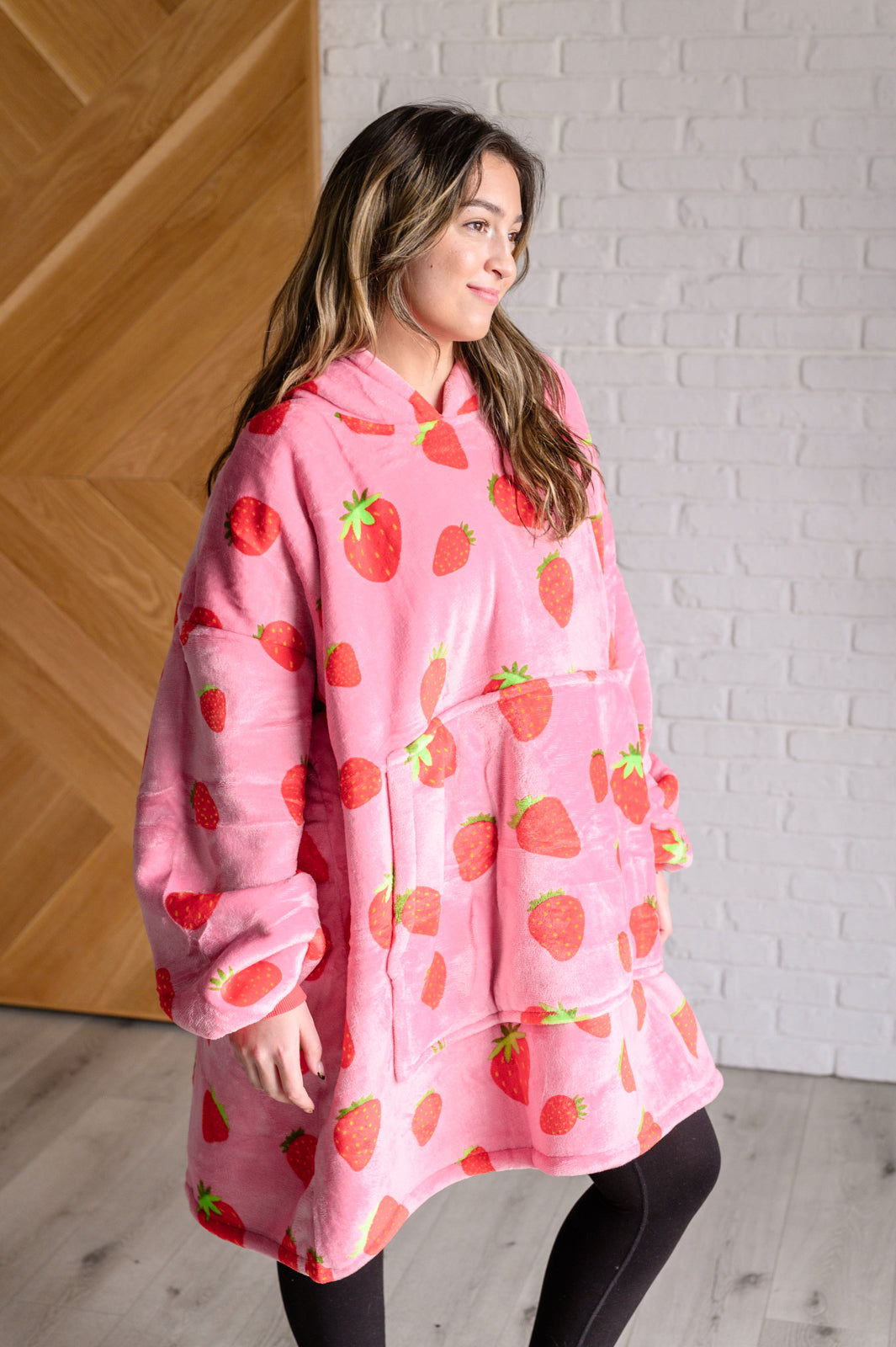 ADULT OVERSIZED HOODIE BLANKET (STRAWBERRY)