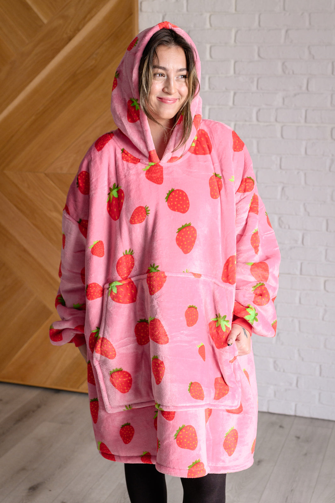 ADULT OVERSIZED HOODIE BLANKET (STRAWBERRY)