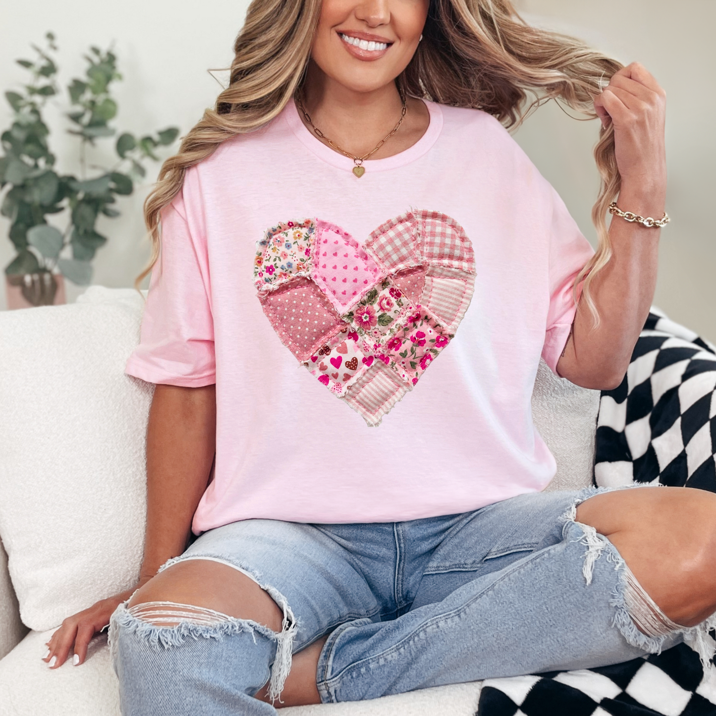 QUILTED HEART GRAPHIC TEE + SWEATSHIRT