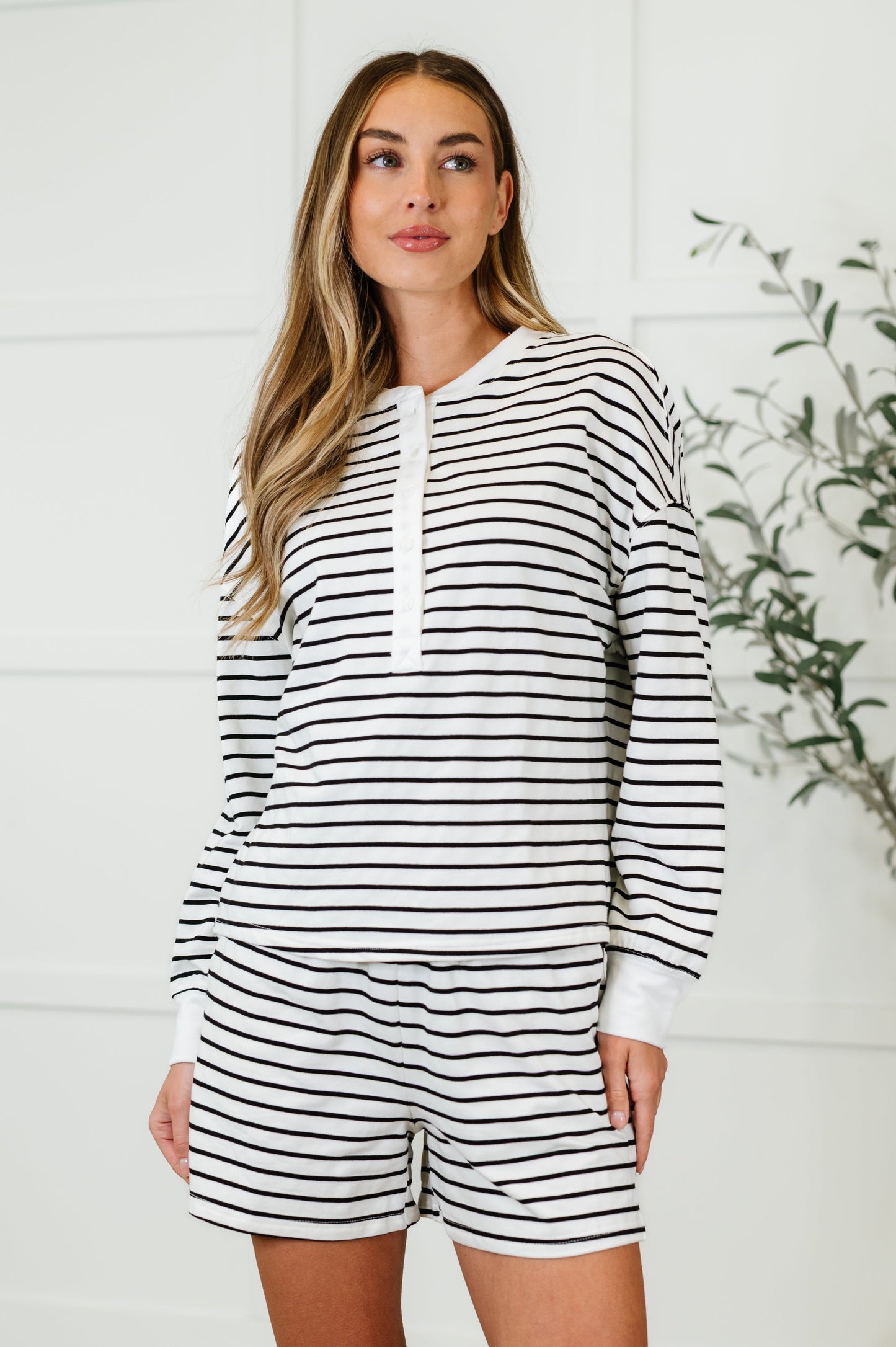 SITUATIONALLY SOUND LONG SLEEVE TOP + SHORTS SET