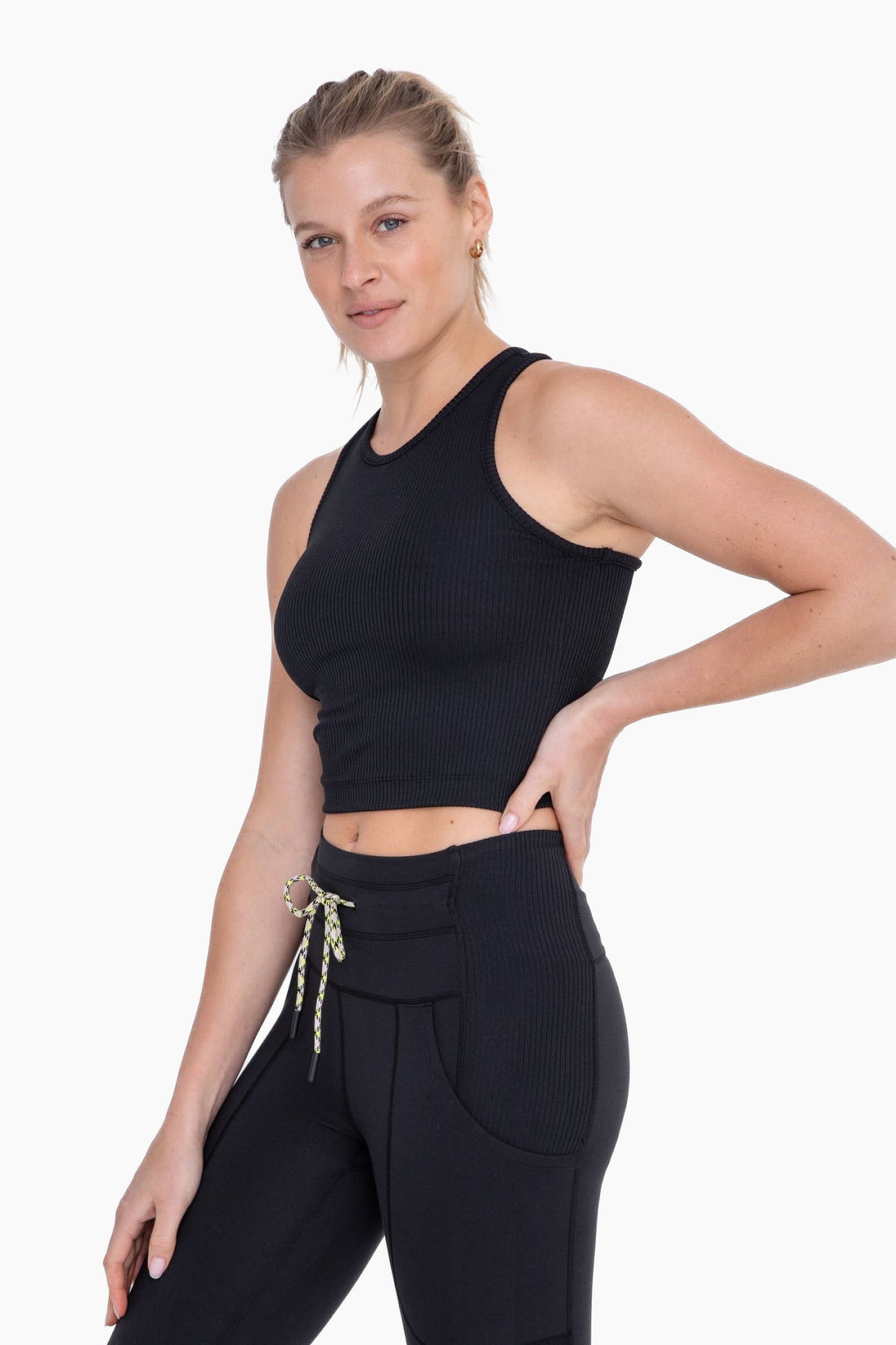 STAPLE BLACK RIBBED CROP TOP