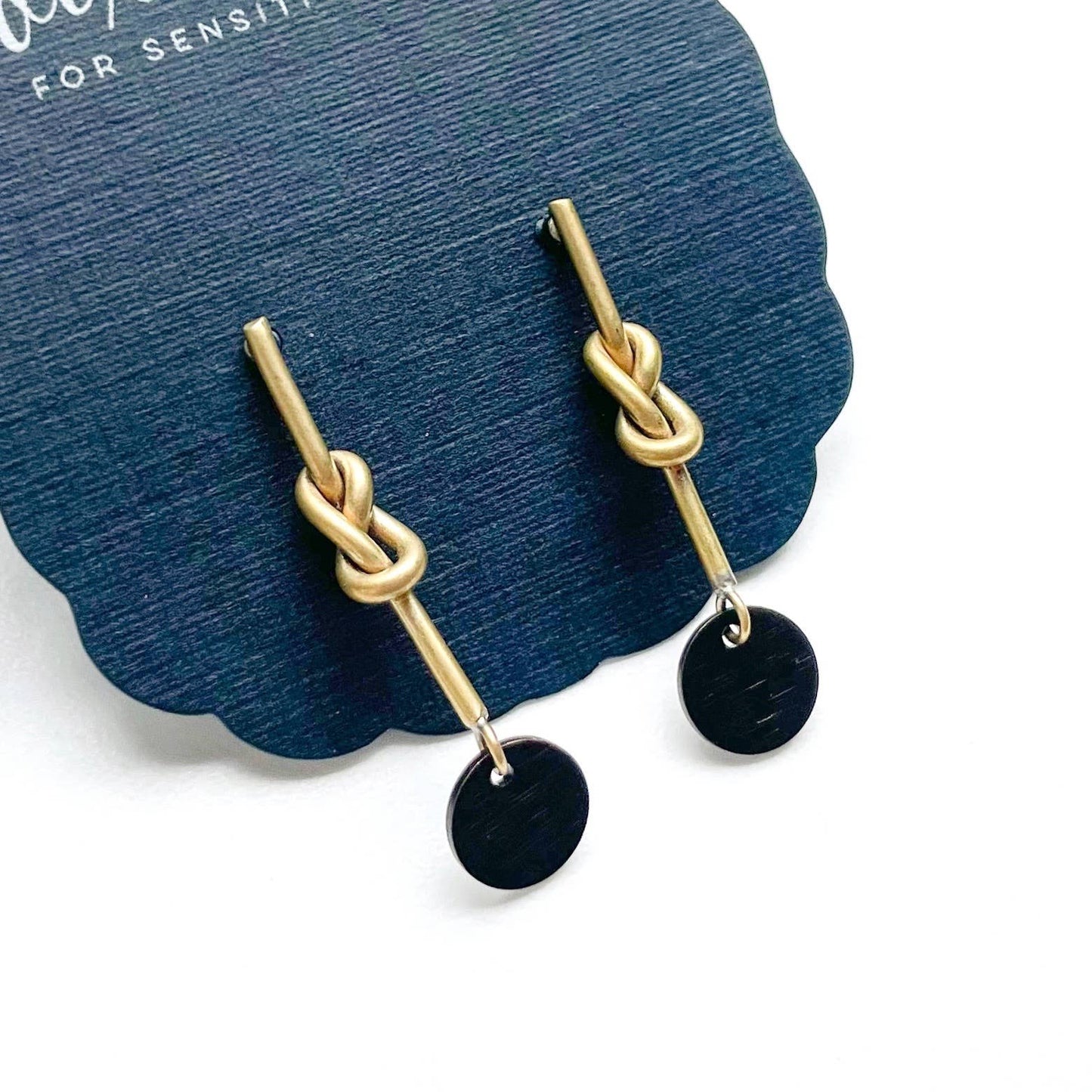 INFINITE FAVOR EARRINGS